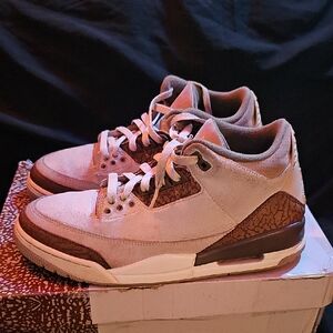 *Lightly Used* Jordan Retro 3 Palomino